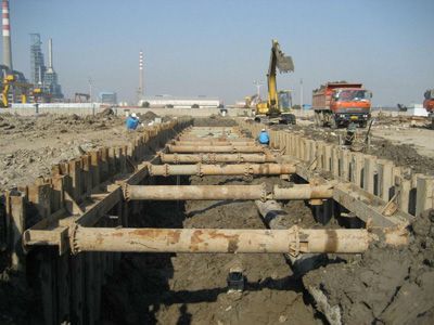 U型鋼板樁在基礎設施建設中的應用與鴻博建設的專業優勢